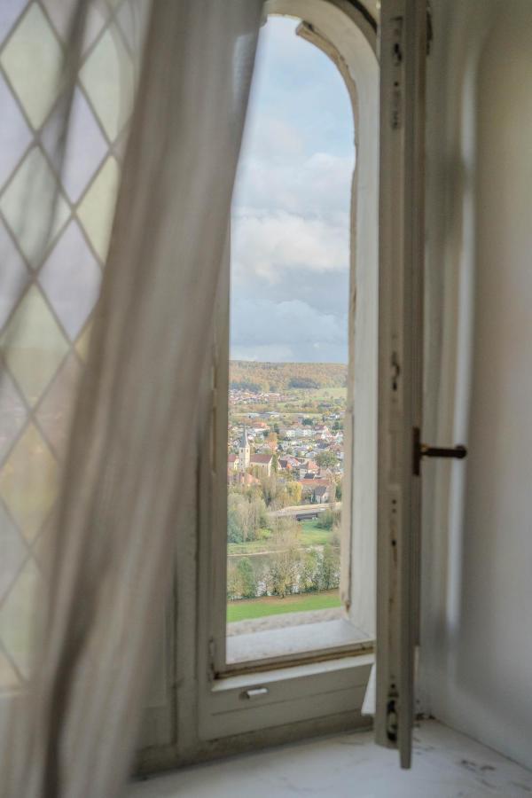 Eventlocation & Hotel Schloss Neuburg Obrigheim 外观 照片
