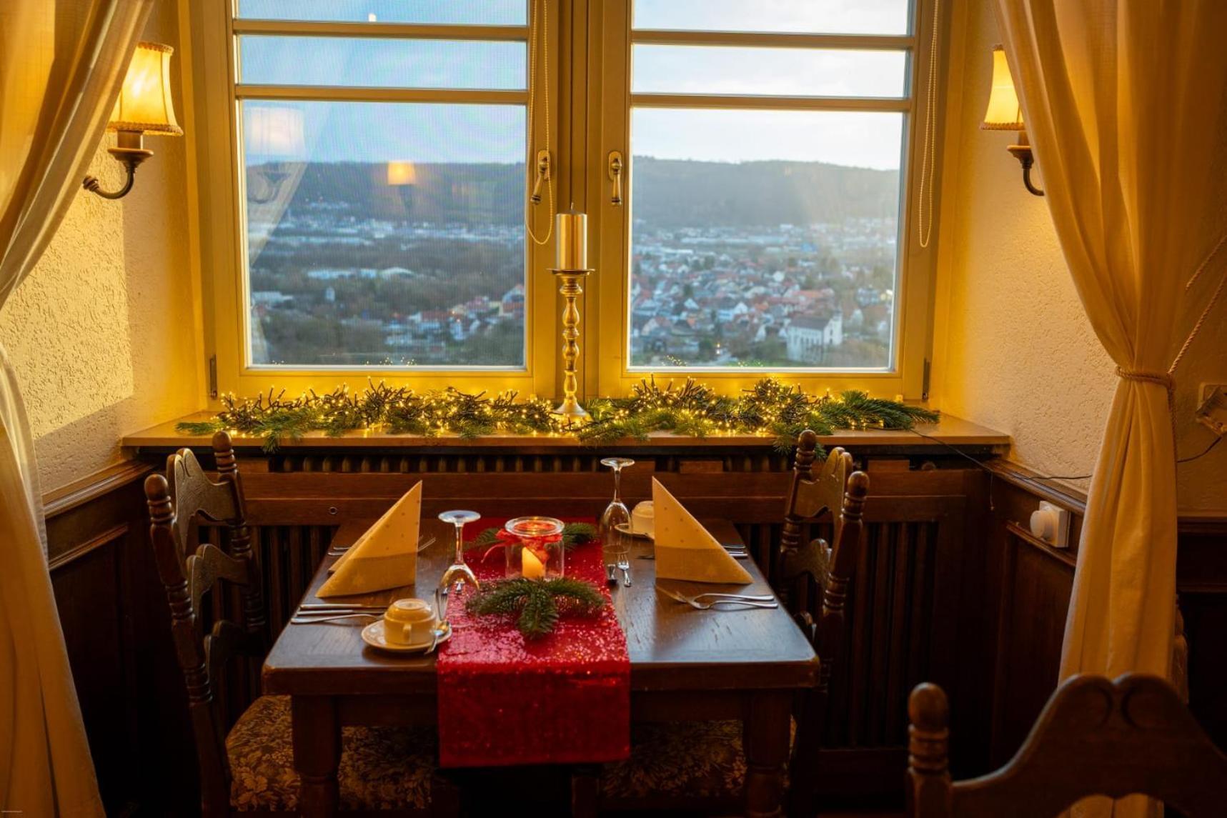 Eventlocation & Hotel Schloss Neuburg Obrigheim 外观 照片