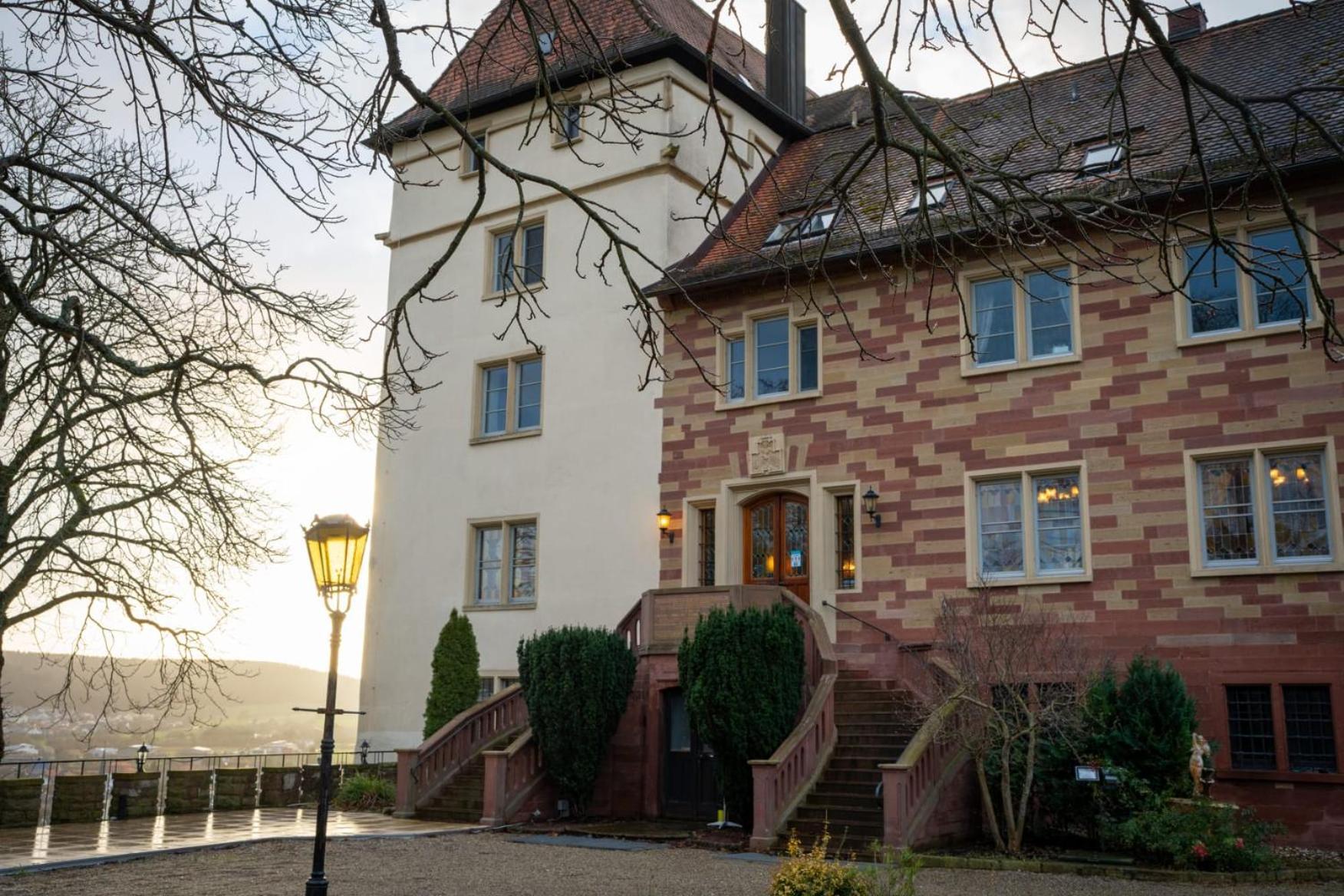 Eventlocation & Hotel Schloss Neuburg Obrigheim 外观 照片
