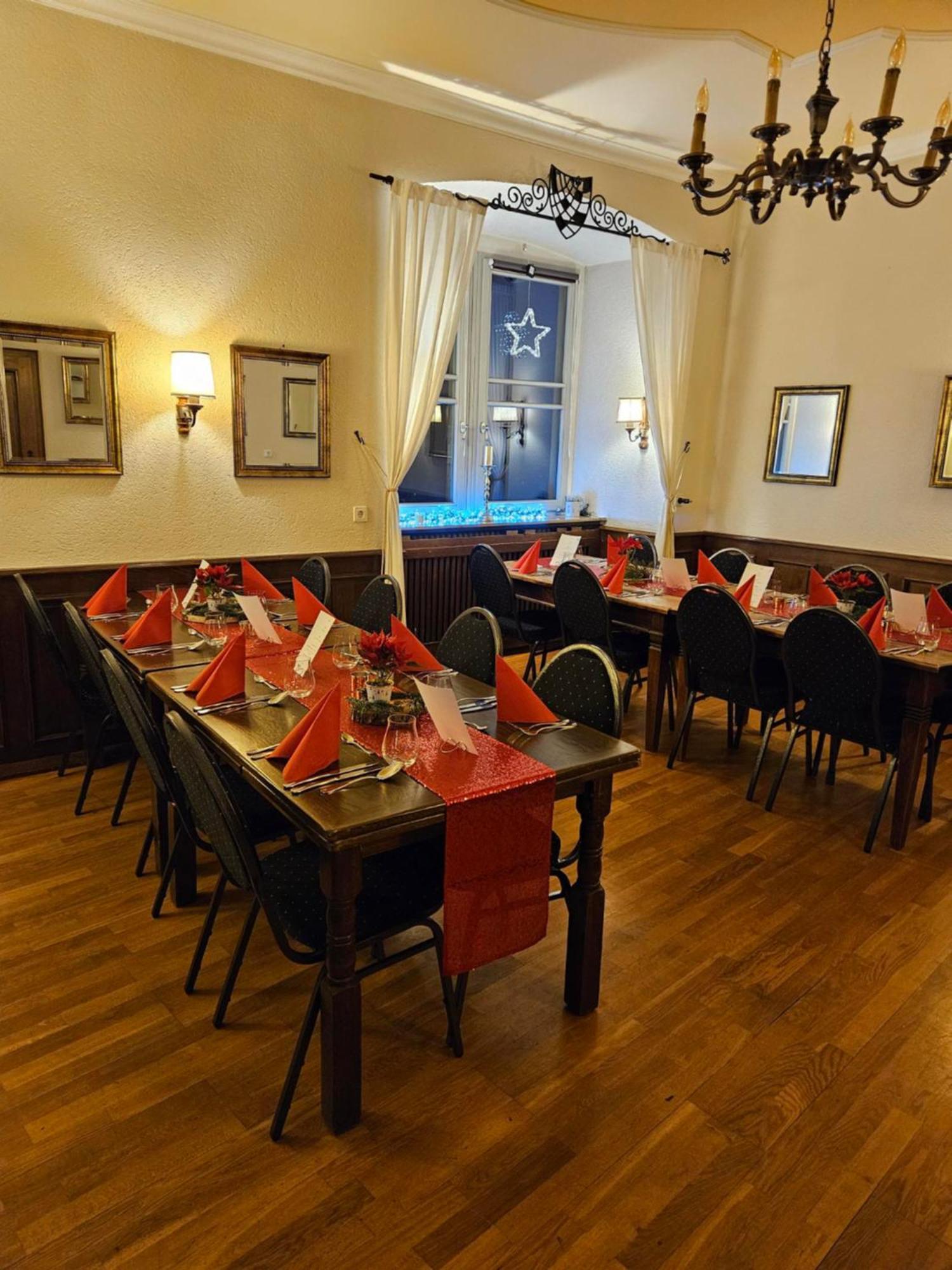 Eventlocation & Hotel Schloss Neuburg Obrigheim 外观 照片